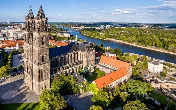 Blick auf Magdeburger Dom und Elbe, Foto: MMKT GmbH/Andreas Lander