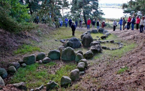 Wikingergräber Menzlin (1) Sabrina Wittkopf-Schade