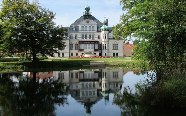 Schloss und Park Uebigau, Foto: Stadt Uebigau, Lizenz: Stadt Uebigau