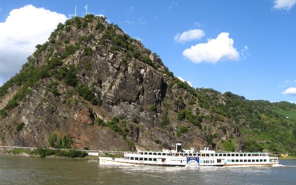 Schiffsrundfahrt mit der Loreley-Linie, Foto: Dirk Schmidt, CC BY-SA 3.0, commons.wikimedia.org