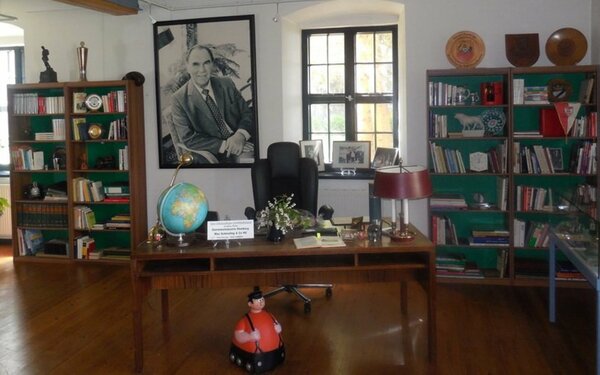 Originalarbeitszimmer von Max Schmeling Renate Schmidt