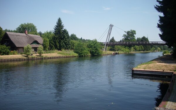 Treidelkahn auf dem Friedrich-Wilhelm-Kanal, Foto: Seenland Oder-Spree/Carola Zenker, Foto: J.Rzadkowski, CC BY-SA 3.0 de, https://commons.wikimedia.org