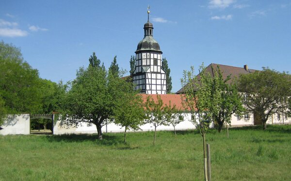 Gutshof Saathain, Foto: Maarten Sepp, CC BY-SA 3.0, https://commons.wikimedia.org