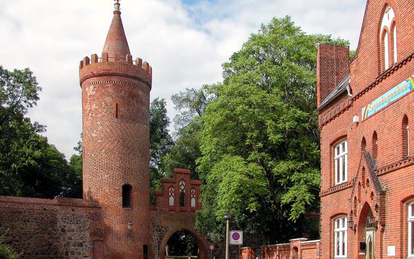 Fangelturm, Neubrandenburg, Foto: Jörg Blobelt, CC BY-SA 4.0, https://commons.wikimedia.org