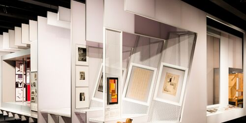 Bauhaus Museum Dessau, Ausstellung "Versuchsstätte Bauhaus. Die Sammlung", 2019, Foto: Stiftung Bauhaus Dessau, Foto: Thomas Meyer / OSTKREUZ, Ausstellungsgestaltung und Szenografie: chezweitz GmbH