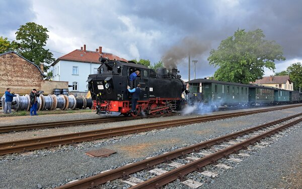 Lößnitzgrundbahn, Foto: Bybbisch94, Christian Gebhardt, CC BY-SA 4.0, https://commons.wikimedia.org