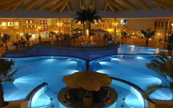 Kristall Wohlfühltherme Ludwigsfelde, Foto: Digitoxin from Ludwigsfelde, Germany - SH107170, CC BY 2.0, https://commons.wikimedia.org