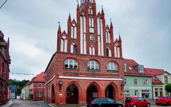 Rathaus Grimmen, Foto: Clemensfranz, CC BY-SA 4.0, https://commons.wikimedia.org