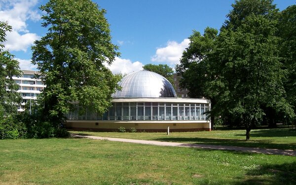 Raumflugplanetarium, Foto: Sane, CC BY-SA 3.0, https://commons.wikimedia.org, Lizenz: www.cmt-cottbus.de