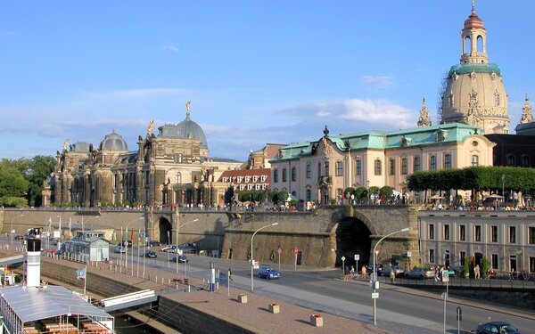 Brühlsche Terrasse, Foto: Jörg Blobelt, CC BY-SA 4.0, https://commons.wikimedia.org