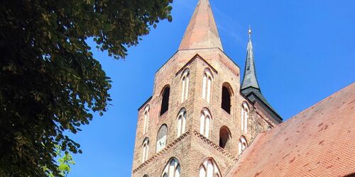 St. Marien-Kirche Gransee – Außenansicht, Foto: Anke Treichel, Lizenz: REGiO-Nord mbH