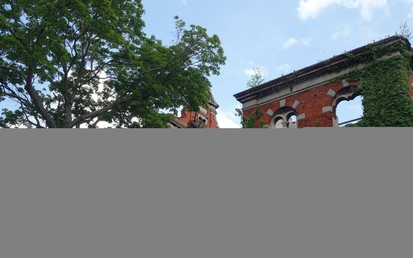 Die_Wiesenburg_Berlin, Foto: Neuköllner, CC BY-SA 4.0, https://commons.wikimedia.org