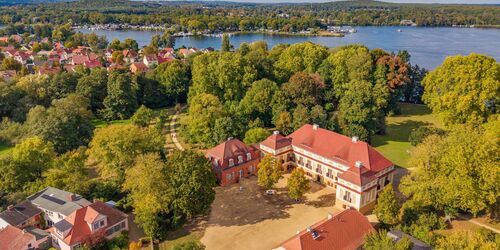 Luftaufnahme Schloss Caputh, Foto: Martin Karnbach, Lizenz: Gemeinde Schwielowsee