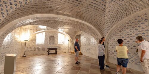 Fliesensaal im Schloss Caputh, Foto: Martin Karnbach, Lizenz: Gemeinde Schwielowsee