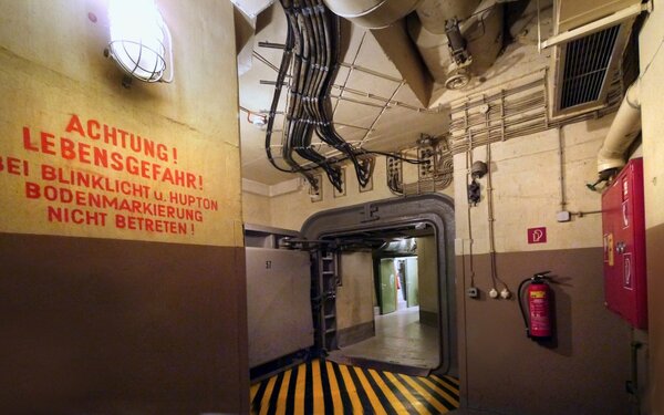 Im Bunker, Foto: Bodow, CC BY-SA 4.0, https://commons.wikimedia.org