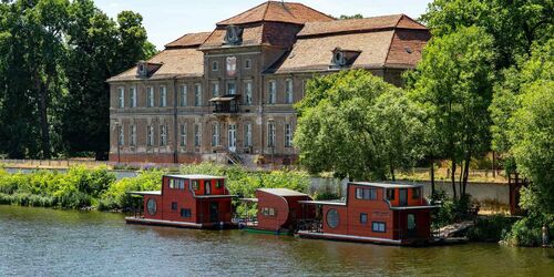 Schloss Plaue im Schlosspark, TMB-Fotoarchiv: Steffen Lehmann