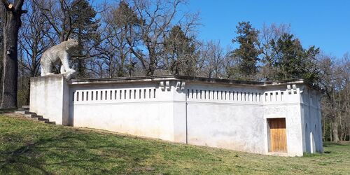 Tontaubenschießstand im Schlosspark-Plaue, Foto: Stadtmarketing- und Tourismusgesellschaft Brandenburg