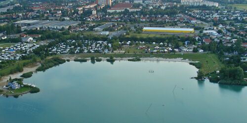 Luftbild Kiessee mit Campinganlage, Foto: Freizeit- und Erholungszentrum am Kiessee