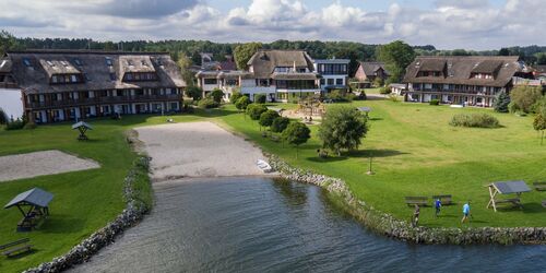 Ferienanlage mit Hotel und Schwimmbad Hotel & Ferienanlage Haffhus GmbH