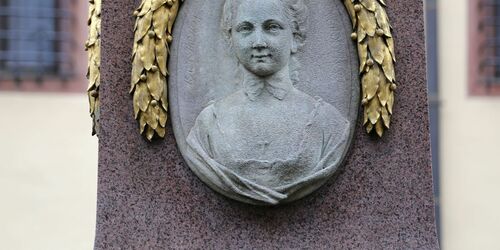 Büste von Käthchen Schönkopf vom Goethe-Denkmal am Naschmarkt_c_, Foto: Andreas Schmidt (Leipzig)