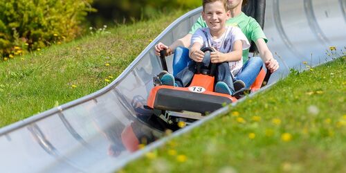 Rodeln im Sommer, Verlaufen im Irrgarten