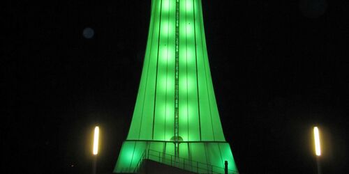 Aussichtsturm bei Nacht, Foto: Amt Peitz