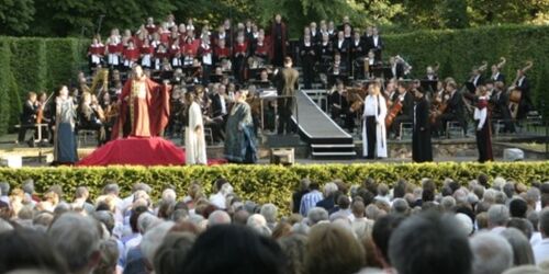 Aufführung der Kammeroper Schloss Rheinsberg im Heckentheater, Foto: Musikkultur Rheinsberg gGmbH, Lizenz: Musikkultur Rheinsberg gGmbH