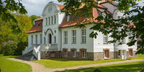 Außenansicht vom Gutshaus Stubbendorf, Foto: Familie Burmester