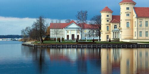 Kavalierhaus und Schloss, Foto: Musikkultur Rheinsberg gGmbH, Lizenz: Musikkultur Rheinsberg gGmbH