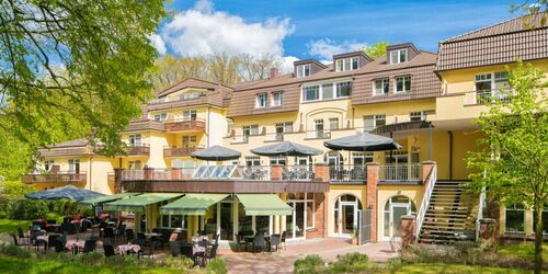 Außenansicht Hotel Kurhaus am Inselsee Foto: Florian Busch