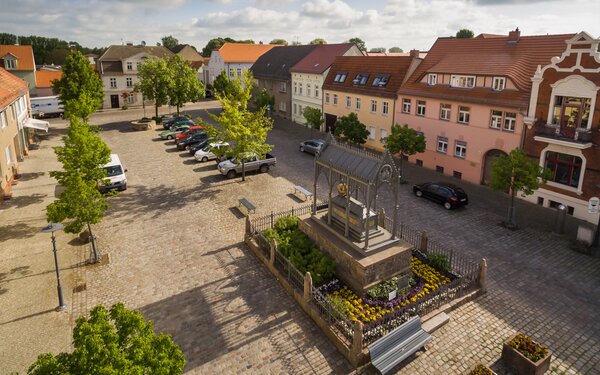 Königin-Luise-Denkmal auf dem Schinkelplatz in Gransee, Foto: Thomas Rosenthal, Lizenz: REGiO-Nord mbH