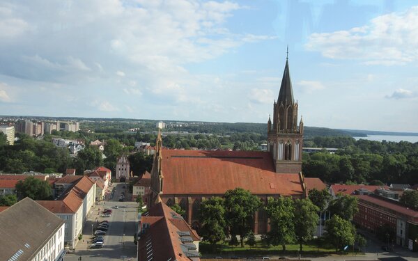 Blick auf Neubrandenburg, Foto: terra press Berlin