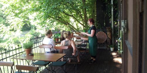 Weinladen am Kanal, Foto: Petra Förster, Lizenz: Tourismusverband Dahme-Seenland e.V.