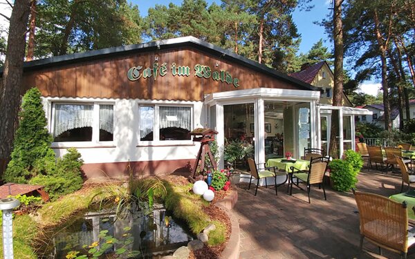 Café im Walde am großen Wünsdorfer See, Foto: Hartmut Lötz Café im Walde