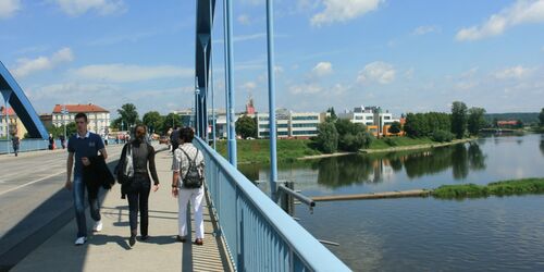 Auf der Stadtbrücke Frankfurt (Oder), Foto: terra press Berlin