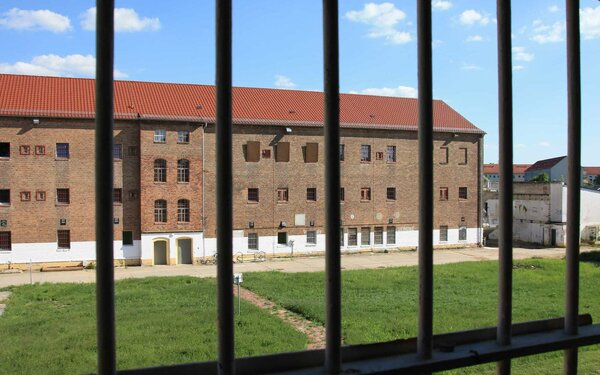 Blick auf den Innenhof des ehemaligen Zuchthauses CottbusMenschenrechtszentrum Cottbus e.V., Foto: Menschenrechtszentrum Cottbus e.V., Lizenz: Menschenrechtszentrum Cottbus e.V.