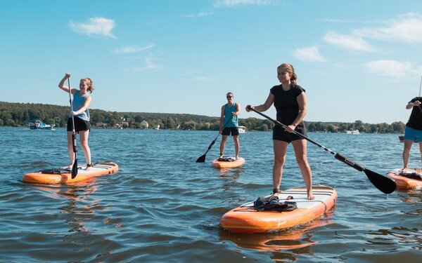 SUP-Tour auf den Potsdamer Havelseen , Foto: Steffen Lehmann, Lizenz: TMB-Fotoarchiv