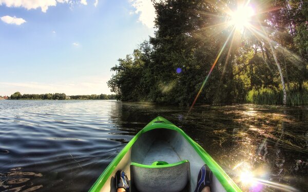 Auf dem Wasser, Foto: Pixabay/Janusz Walczak