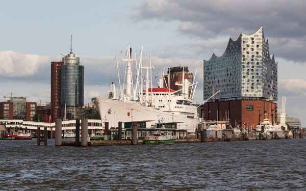 Elbphilharmonie Hamburg  KarstenBergmann/pixabay