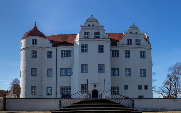 Wasserschloss Großkmehlen, Foto: Kathrin Winkler, Lizenz: Tourismusverband Lausitzer Seenland e.V.