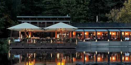 Restaurantansicht am Abend, Foto: Gasthaus am Boddensee GmbH