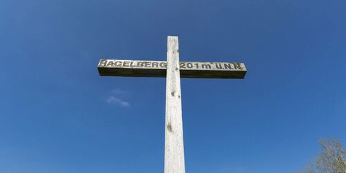 Gipfelkreuz auf dem Hagelberg, Foto: TMB-Fotoarchiv/Steffen Lehmann