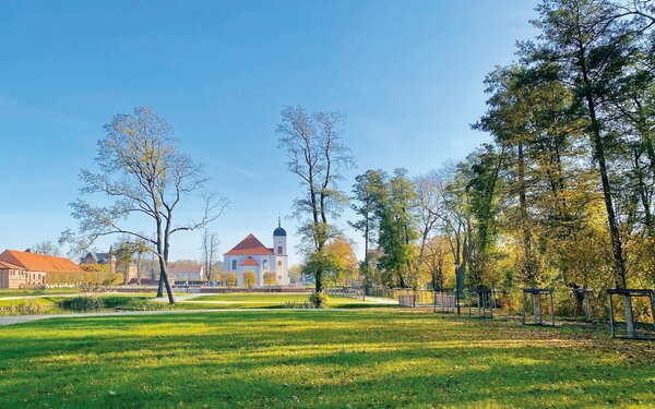 Blick auf den Schlosspark, Foto: Schlossgut Altlandsberg